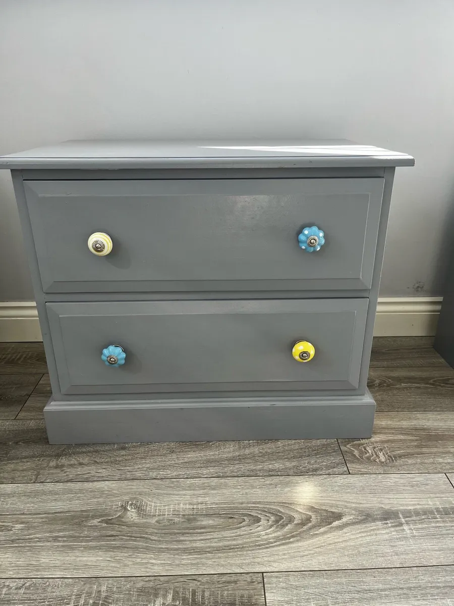 2 x chest of drawers - Image 1