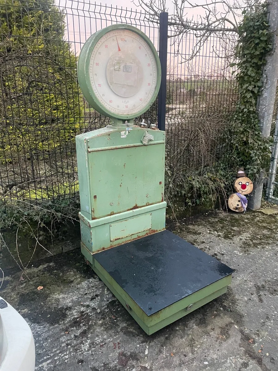 Vintage industrial weigh scales - Image 3