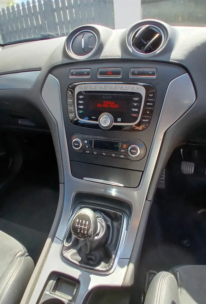 Ford Mondeo 2013 - Image 2