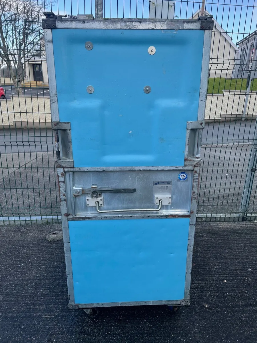 Large Safety Mobile Large cooler temperature box - Image 1