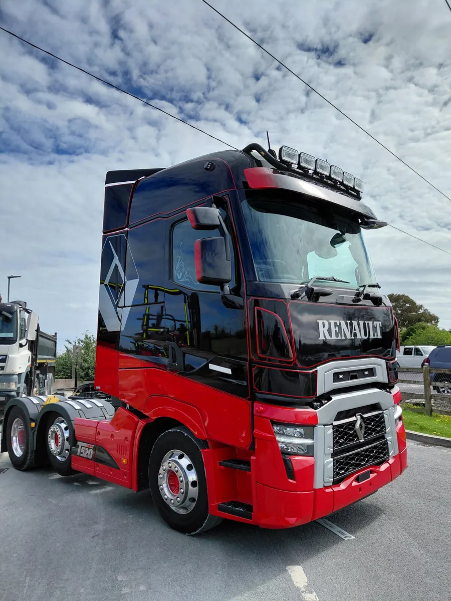 Renault T-High 520 6x2 - Image 4