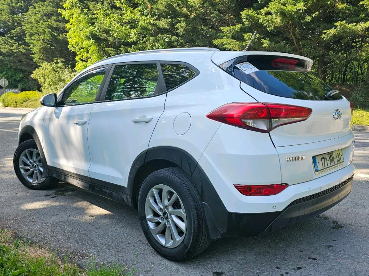 2017 Hyundai Tuscon - Image 3