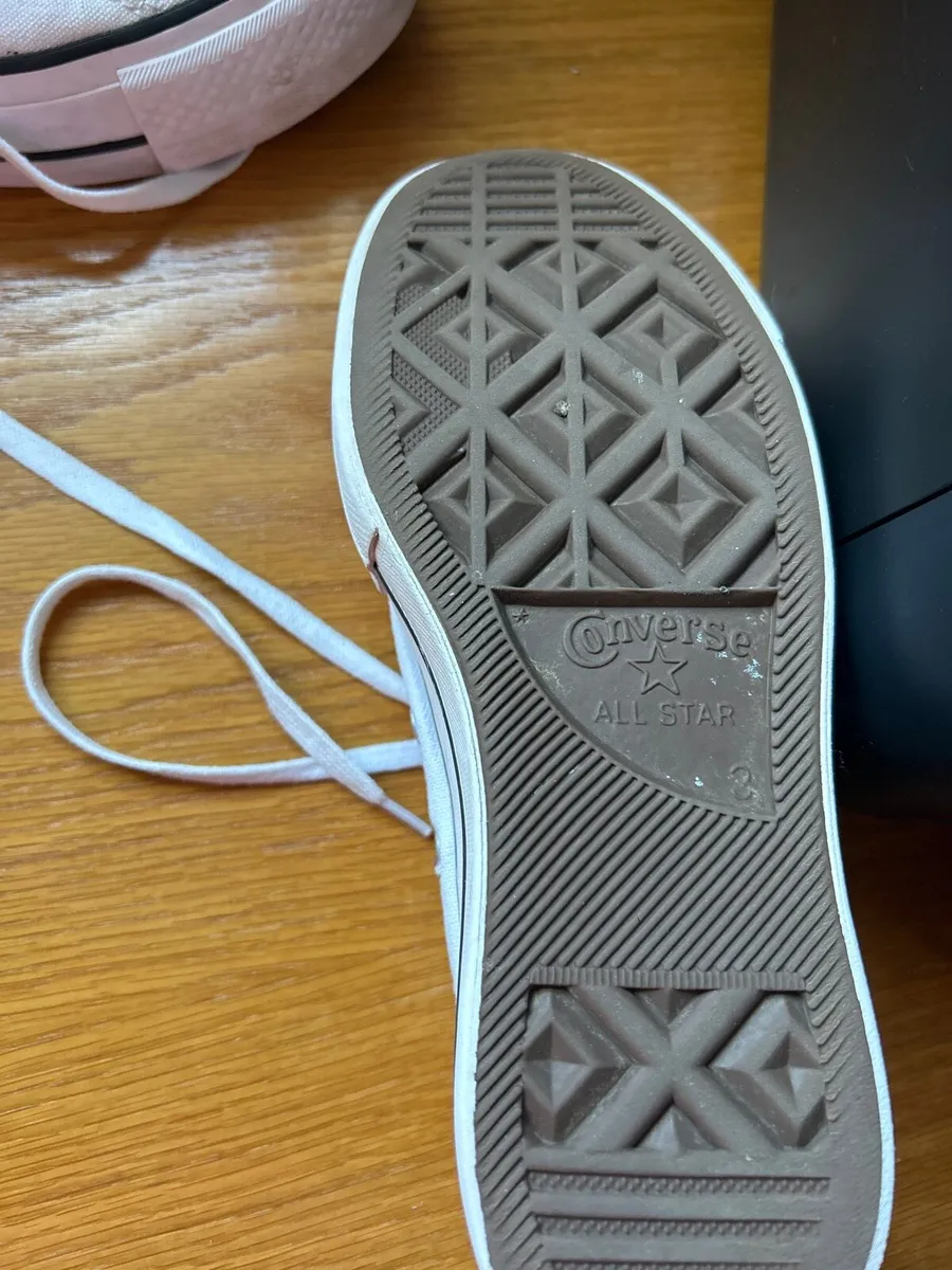 High white converse - Image 3