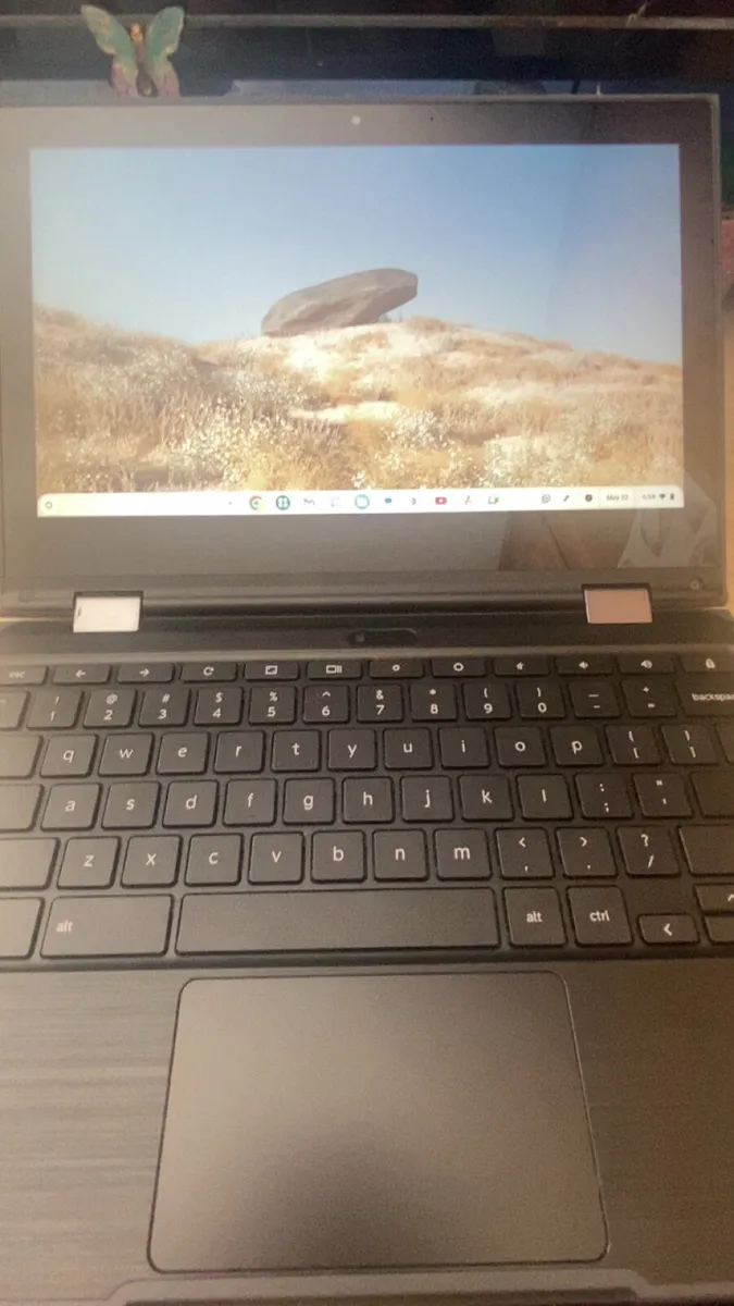 Touchscreen Chromebook (Lenovo 500e )*with charger - Image 1