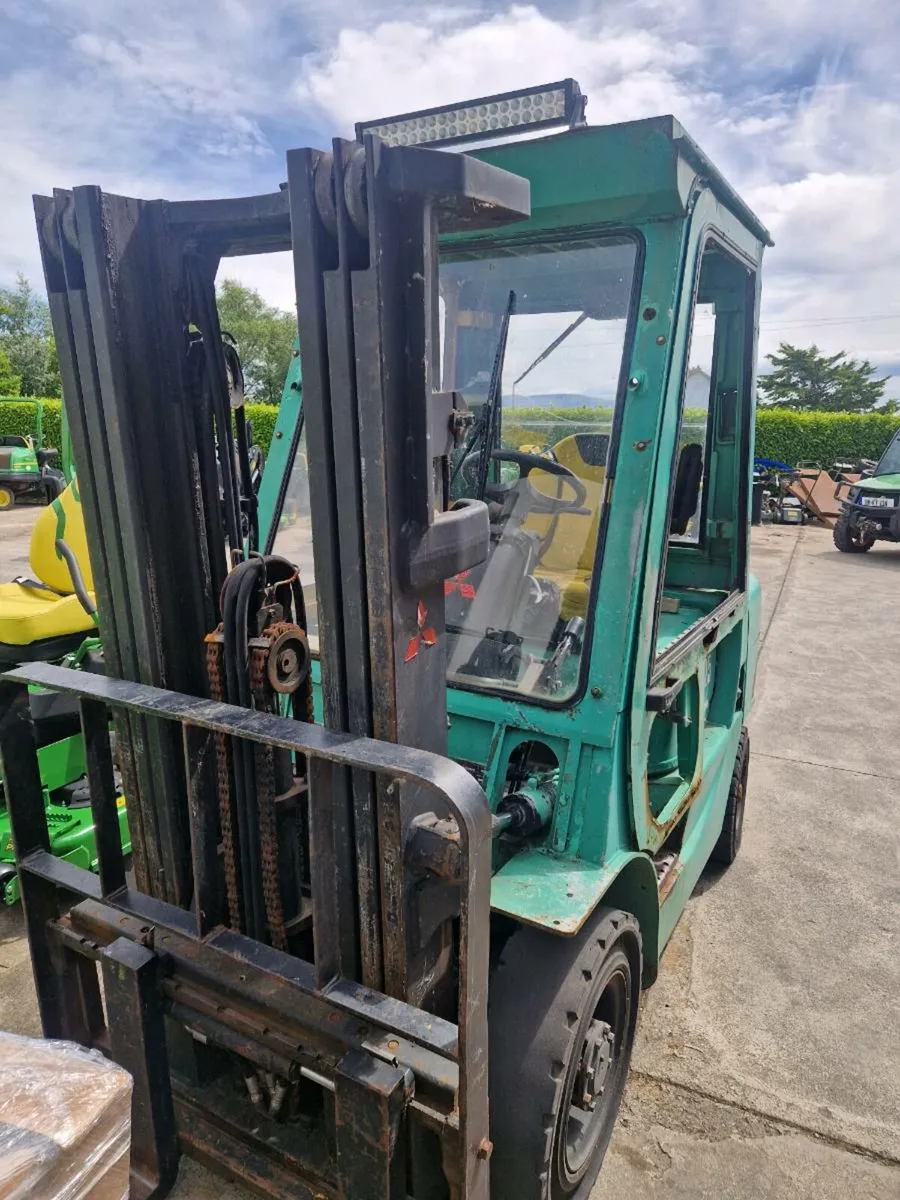 Fork lift - Image 3