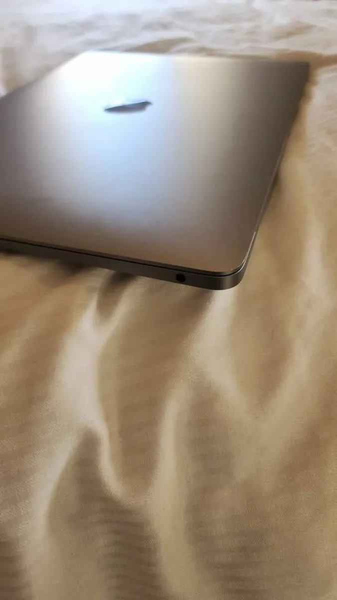 Apple Macbook Air (2020) I3 256GB SSD 8GB RAM - Image 3