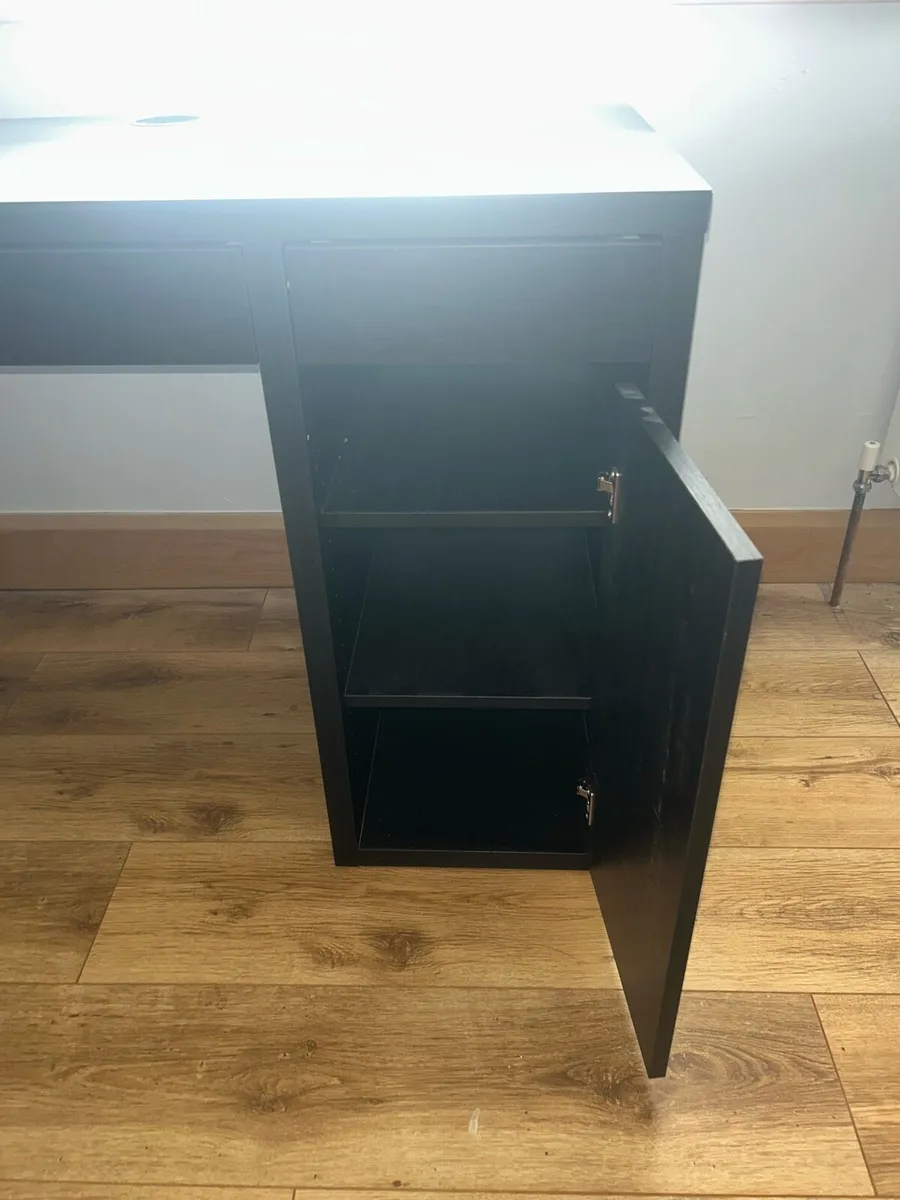 Office desk - Image 2