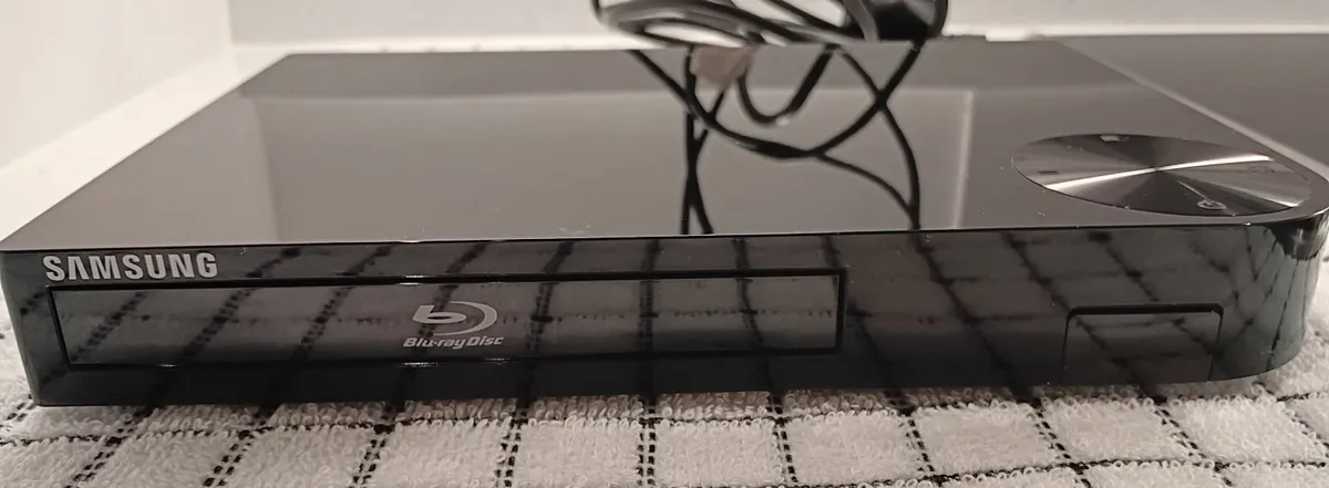 Blu-ray DVD Player - Image 1