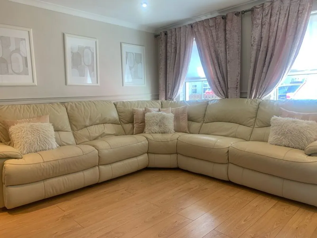 large sofa , - Image 2