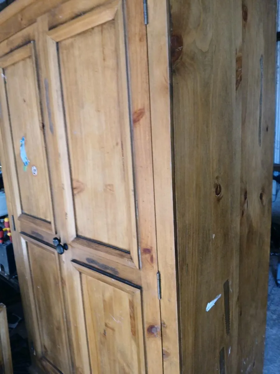 For sale wardrobe perfect condition - Image 2