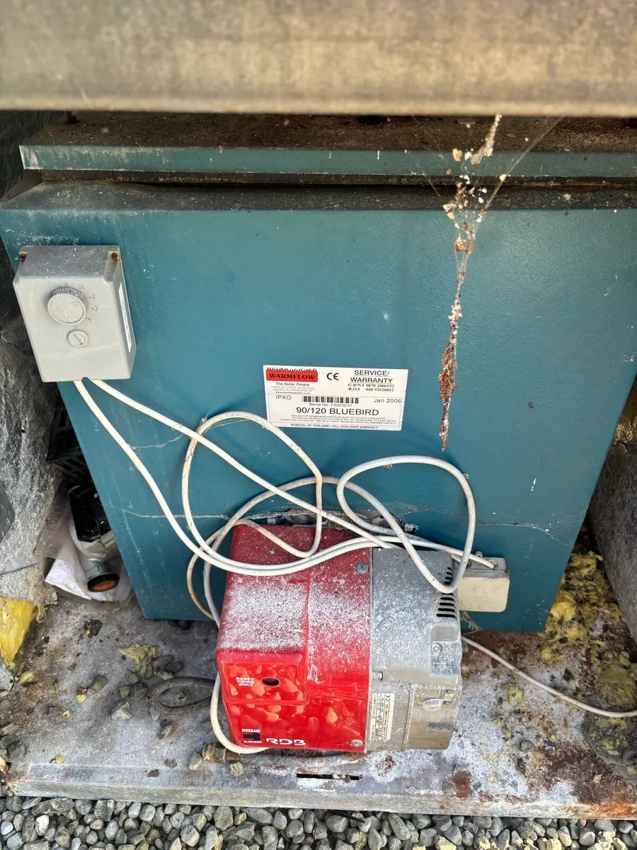 90/120 Bluebird Oil burner plus housing - Image 2