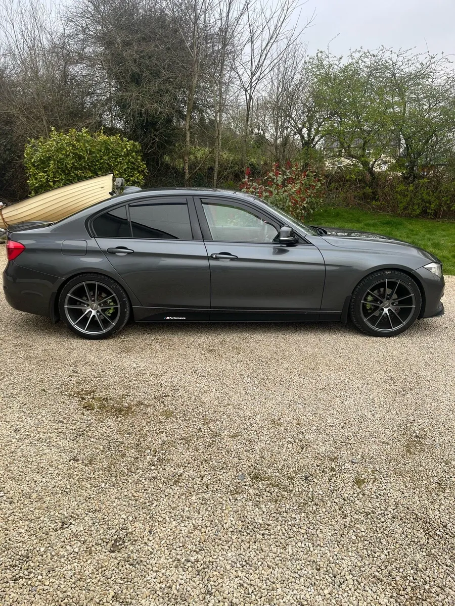 Bmw 3 series 2016 - Image 2