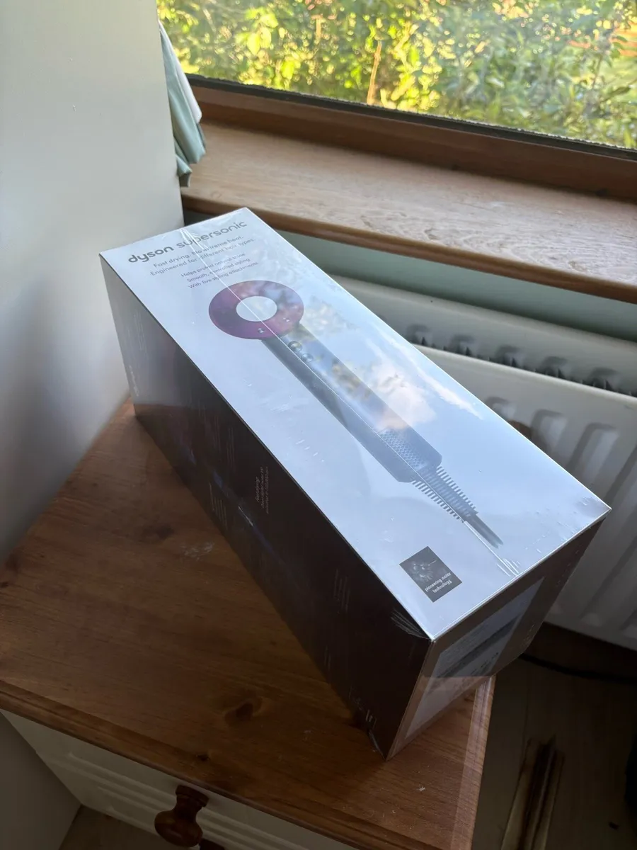 Dyson Hair Dryer - Image 4