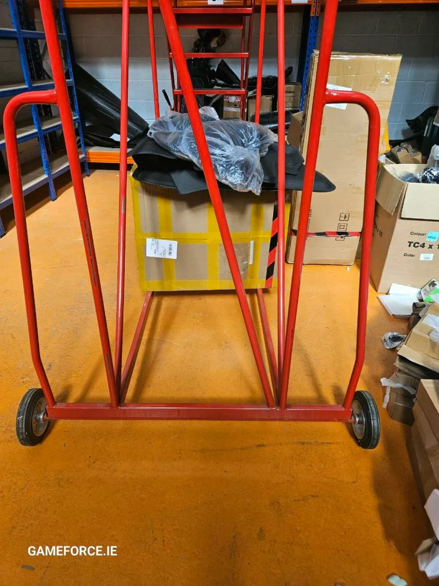Warehouse heavy duty 3.6 Metre Mobile Steps - Image 4