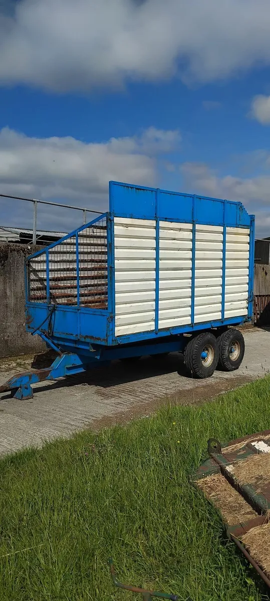 2 Silage Trailers & Silage Harvester - Image 1