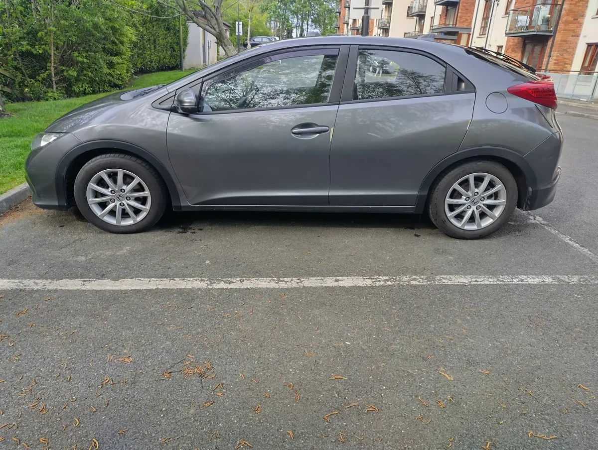 Honda Civic 2012 - Image 3