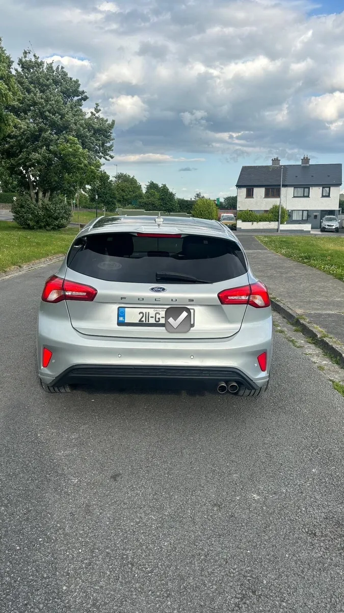 2021 Ford Focus st-line - Image 4