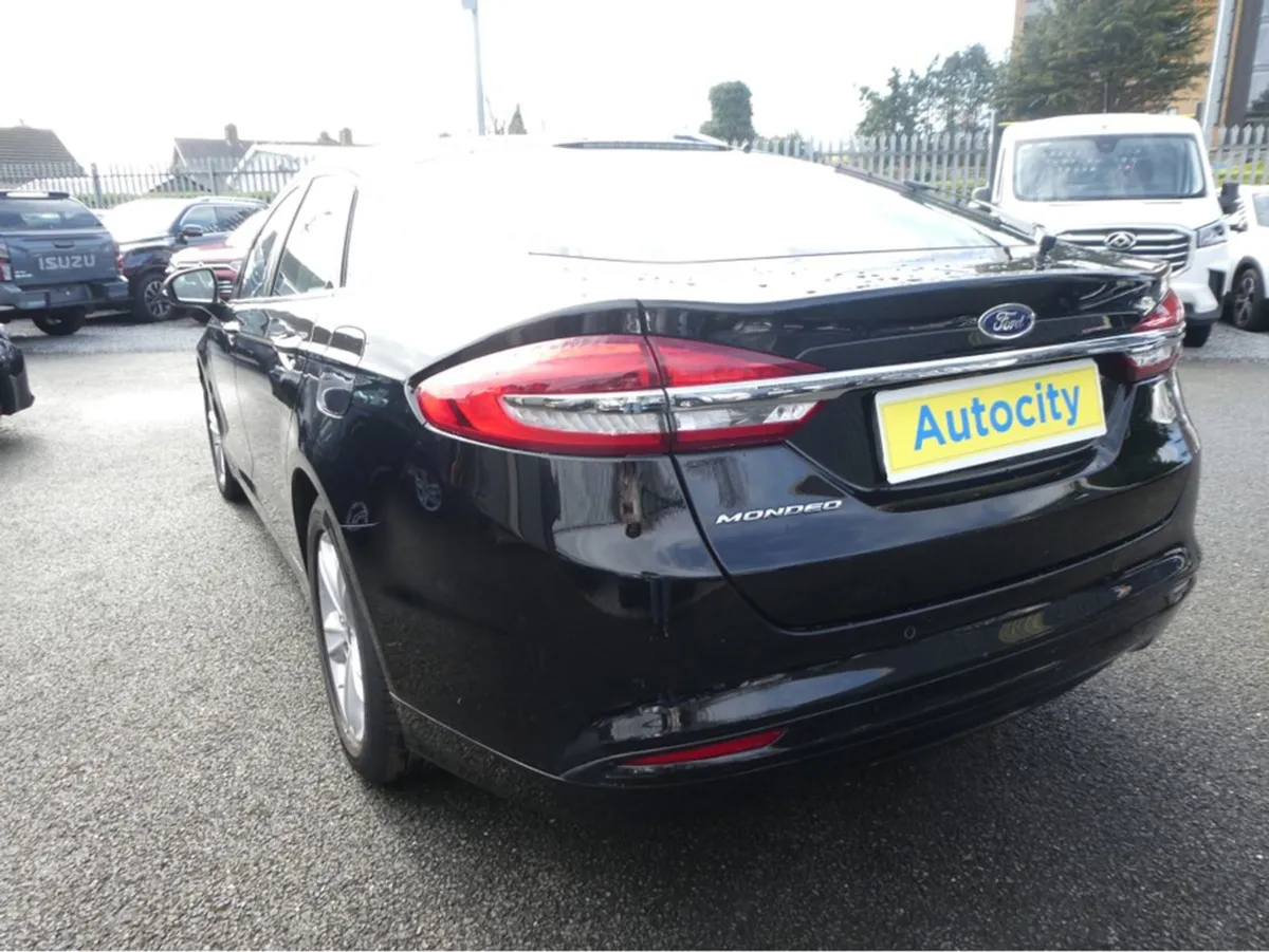 Ford Mondeo Titanium 2.0 Diesel 150PS M6 5DR 4DR - Image 4