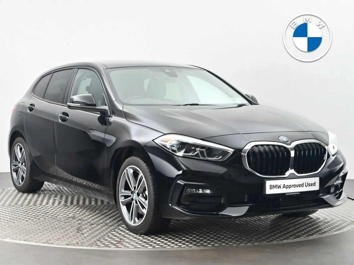 BMW 1 Series 118i Sport - Image 1