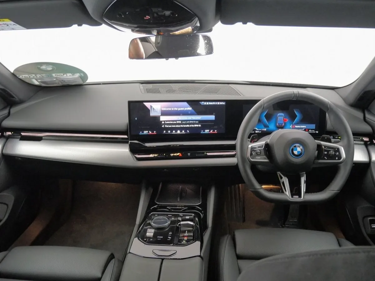 BMW 5 Series 530e M Sport Saloon - Image 4
