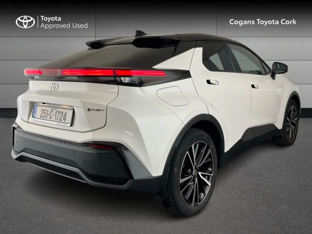 Toyota C-HR Phev Sol - Image 2