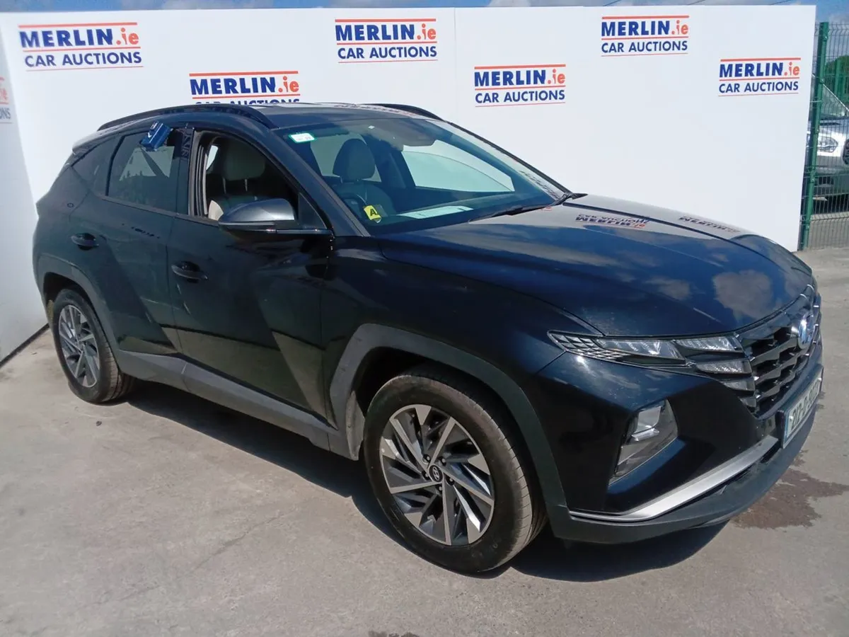 Hyundai Tucson Executive TWO Tone Roof 1598 - Image 2