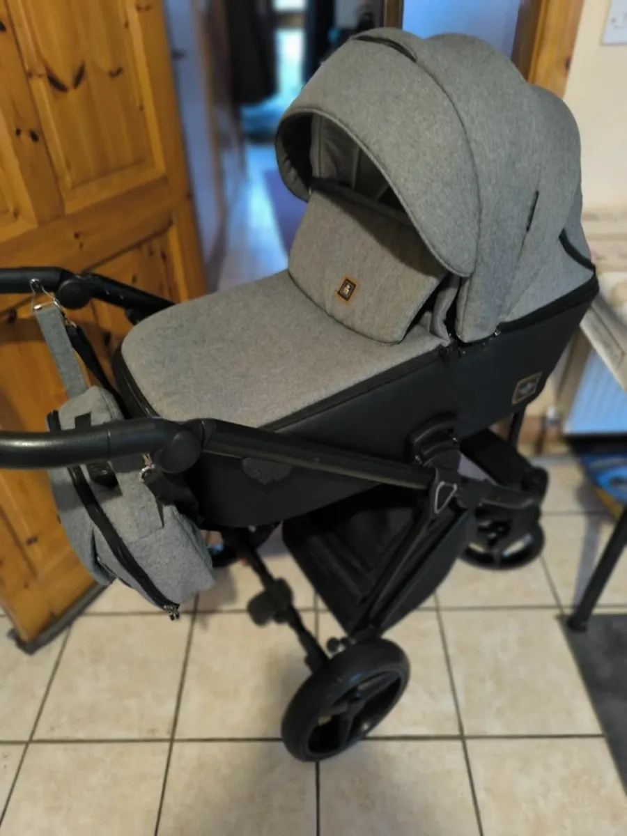 Beautiful buggy for sale - Image 2