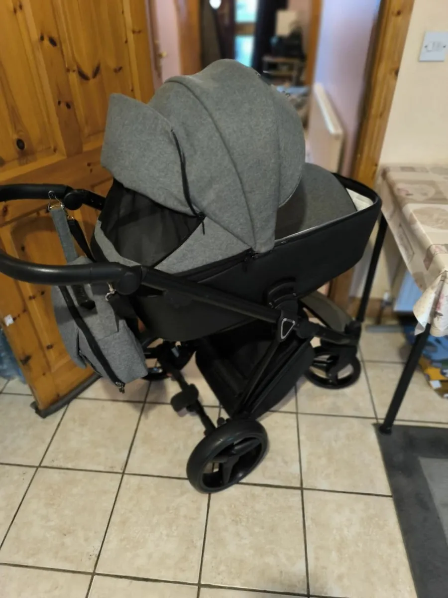 Beautiful buggy for sale - Image 3