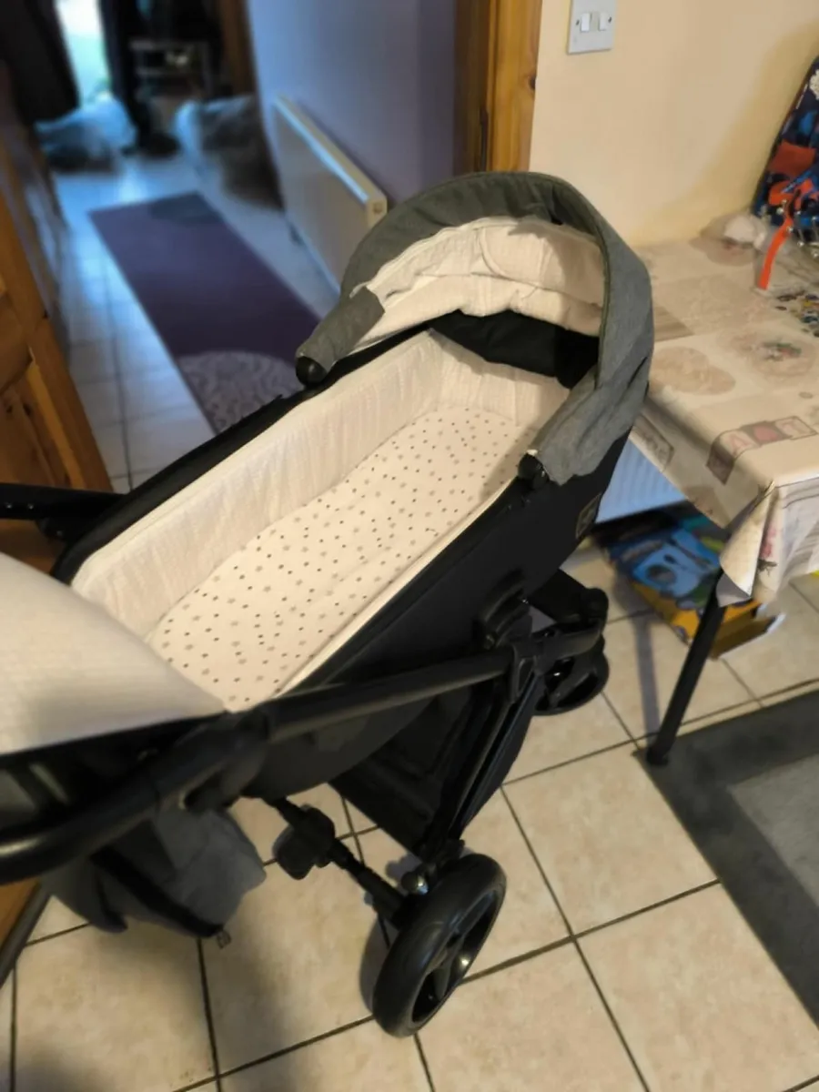 Beautiful buggy for sale - Image 4