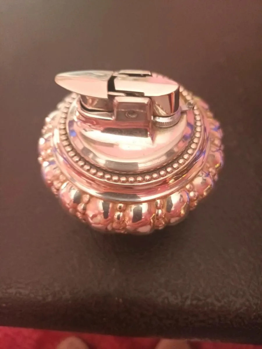 Vintage  Silver Plated RONSON TABLE LIGHTER - Image 2