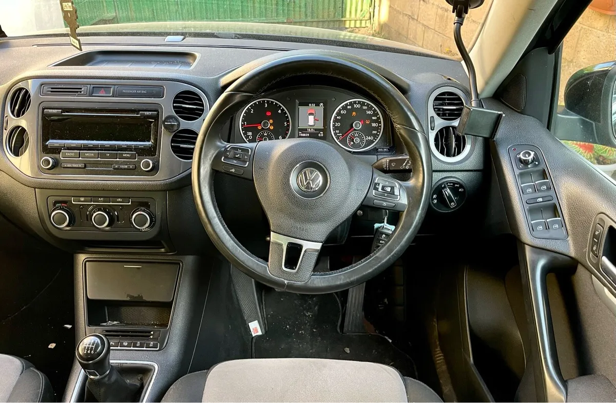 2014 Volkswagen Tiguan 2.0 TDI - Image 2