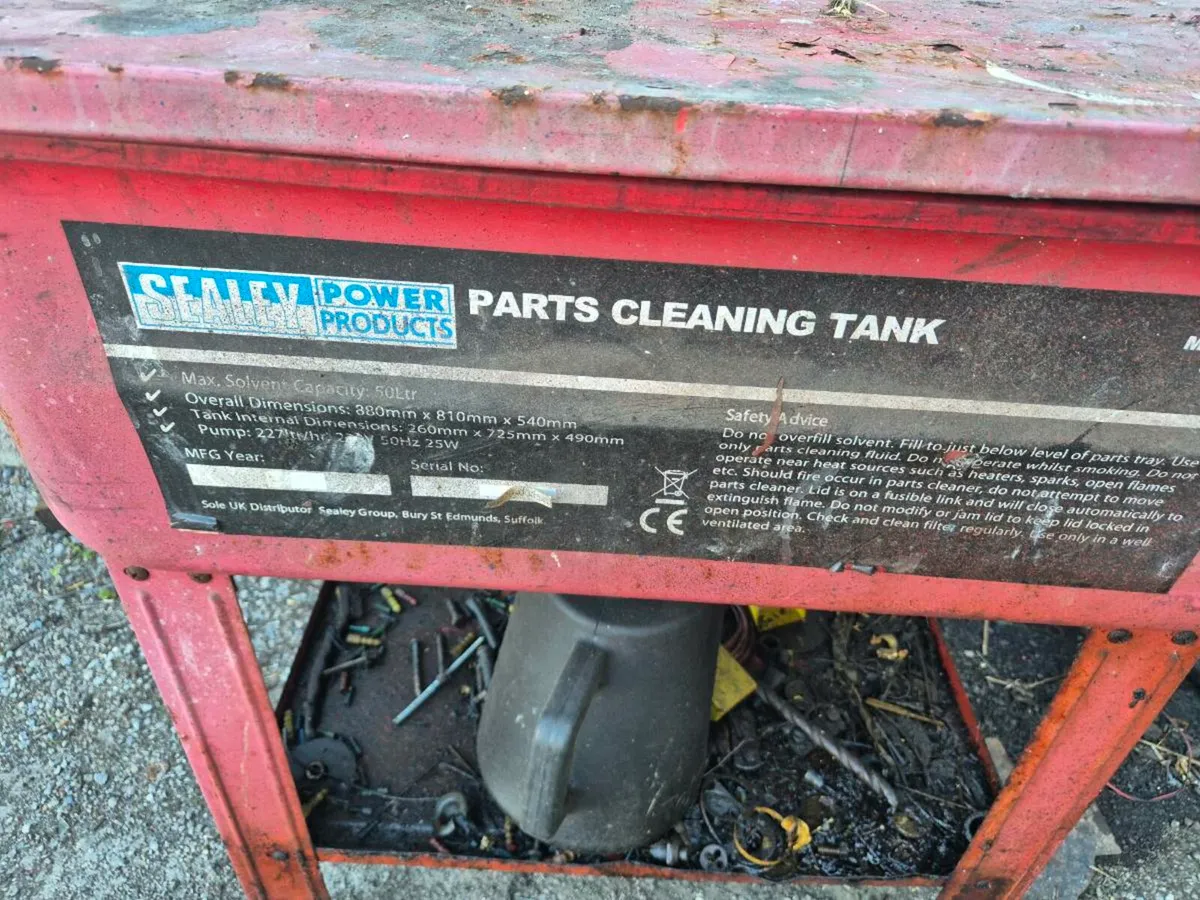 Engine parts cleaner - Image 2