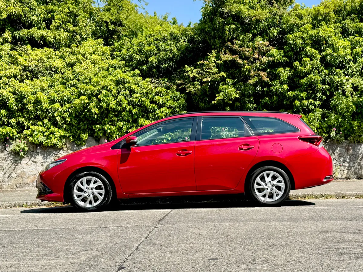 Toyota Auris 2016!!! DSL !!! ESTATE!! - Image 4