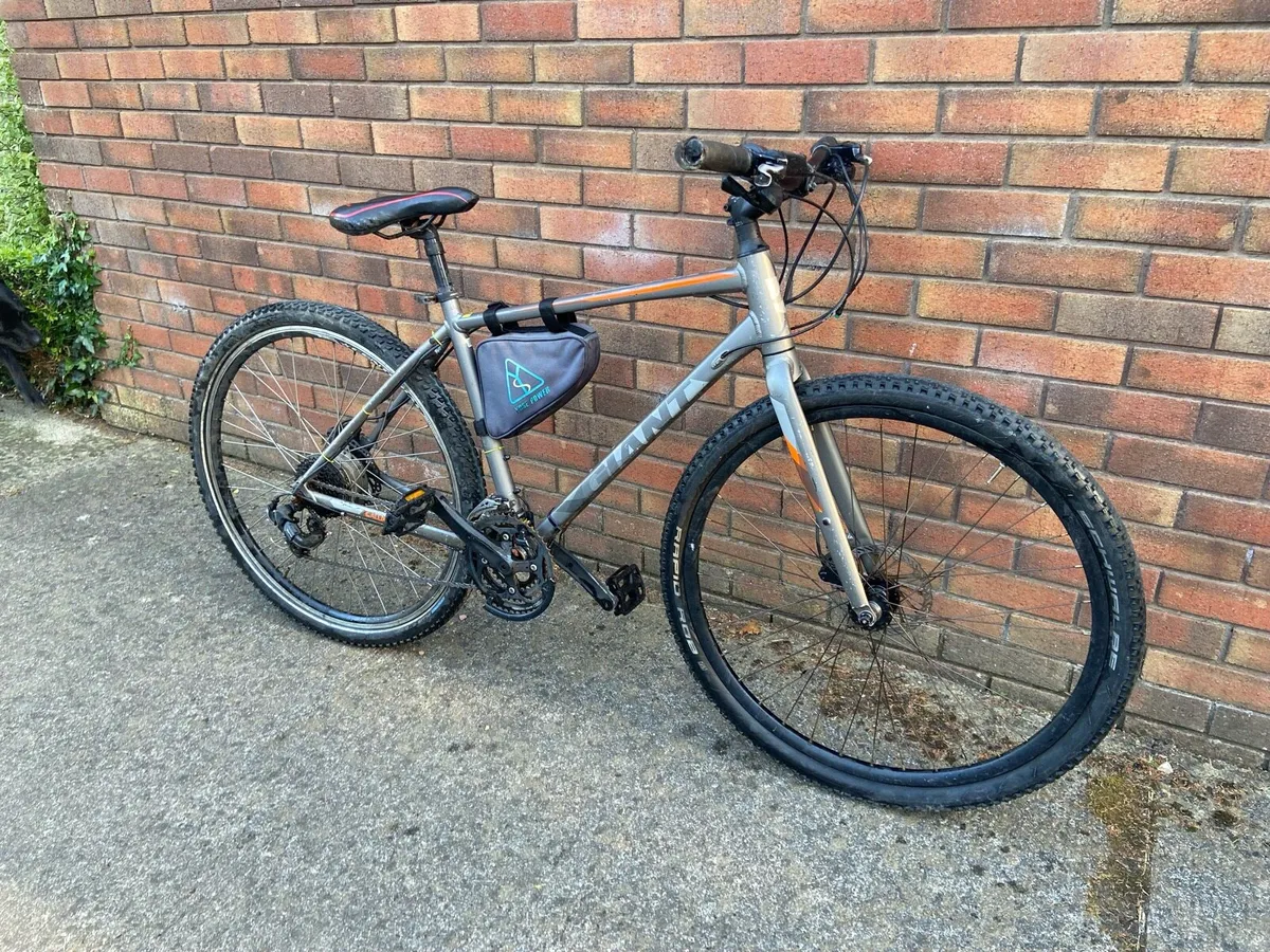 29 Inch Giant Escape mens electric bike read ad - Image 4