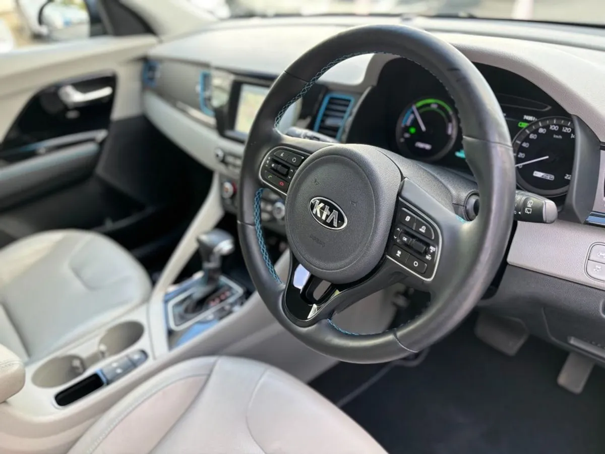 Kia Niro 1.6 Plug in Hybrid Automatic - Image 2