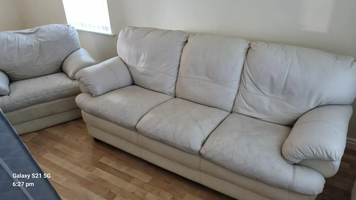 Settee and armchairs