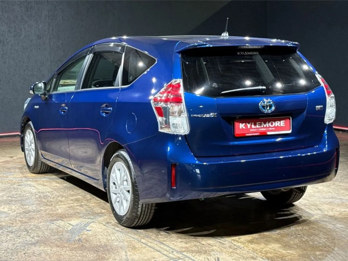 Toyota Prius 1.8 Hybrid Automatic - Cruise Control - Image 4