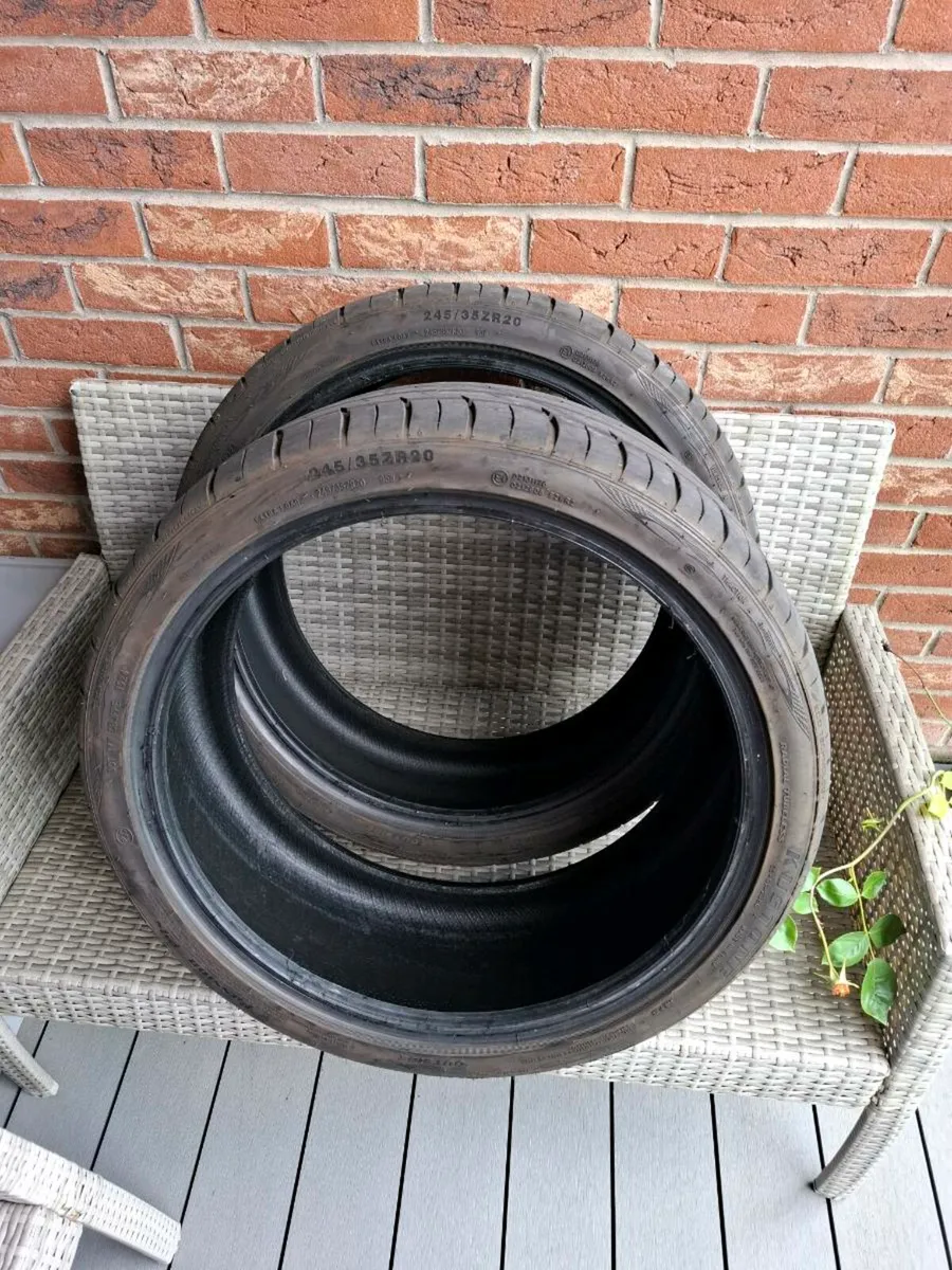 245 35 20 Run Flat, Like New - Image 3