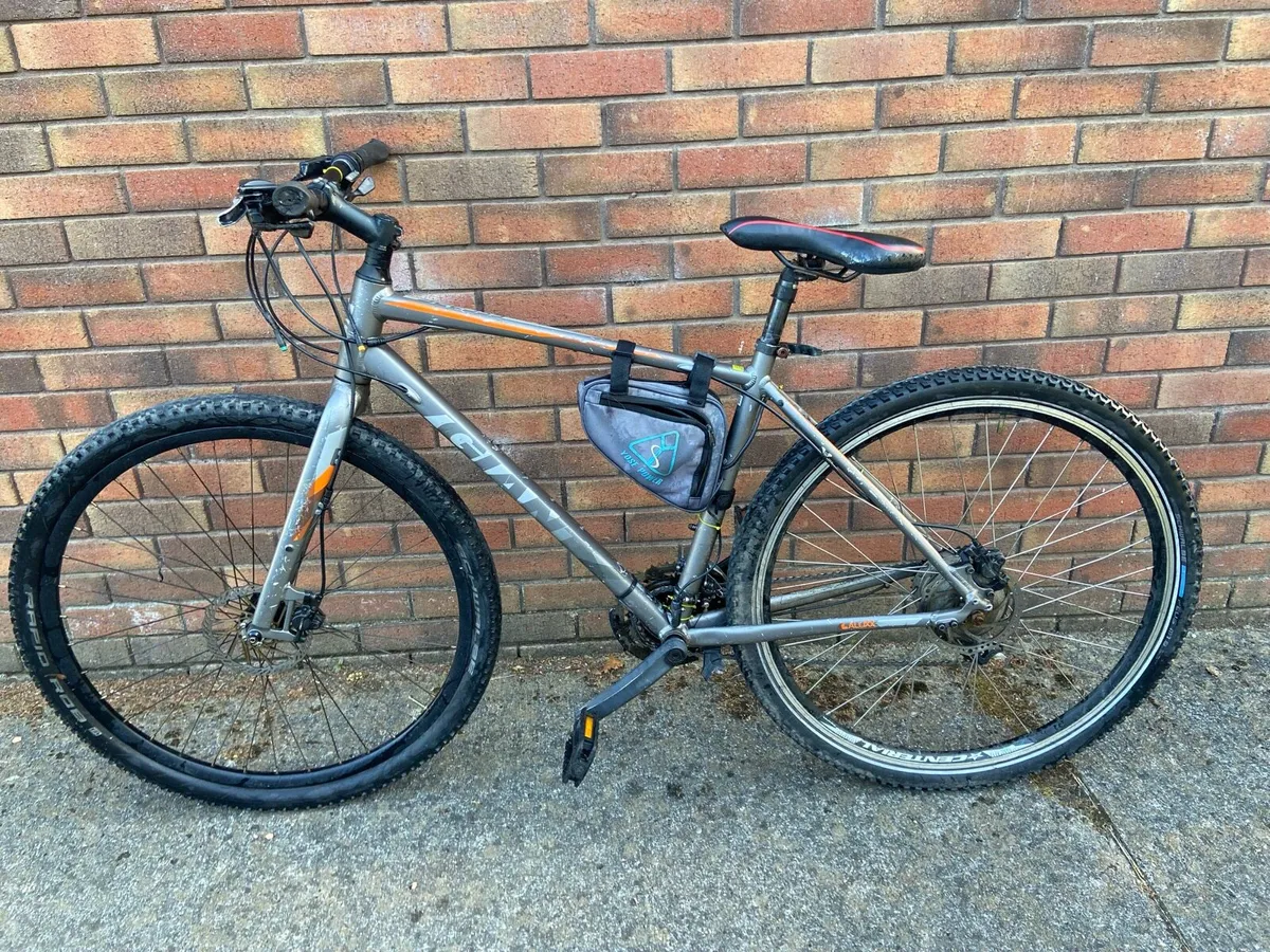 29 Inch Giant Escape mens electric bike read ad - Image 2