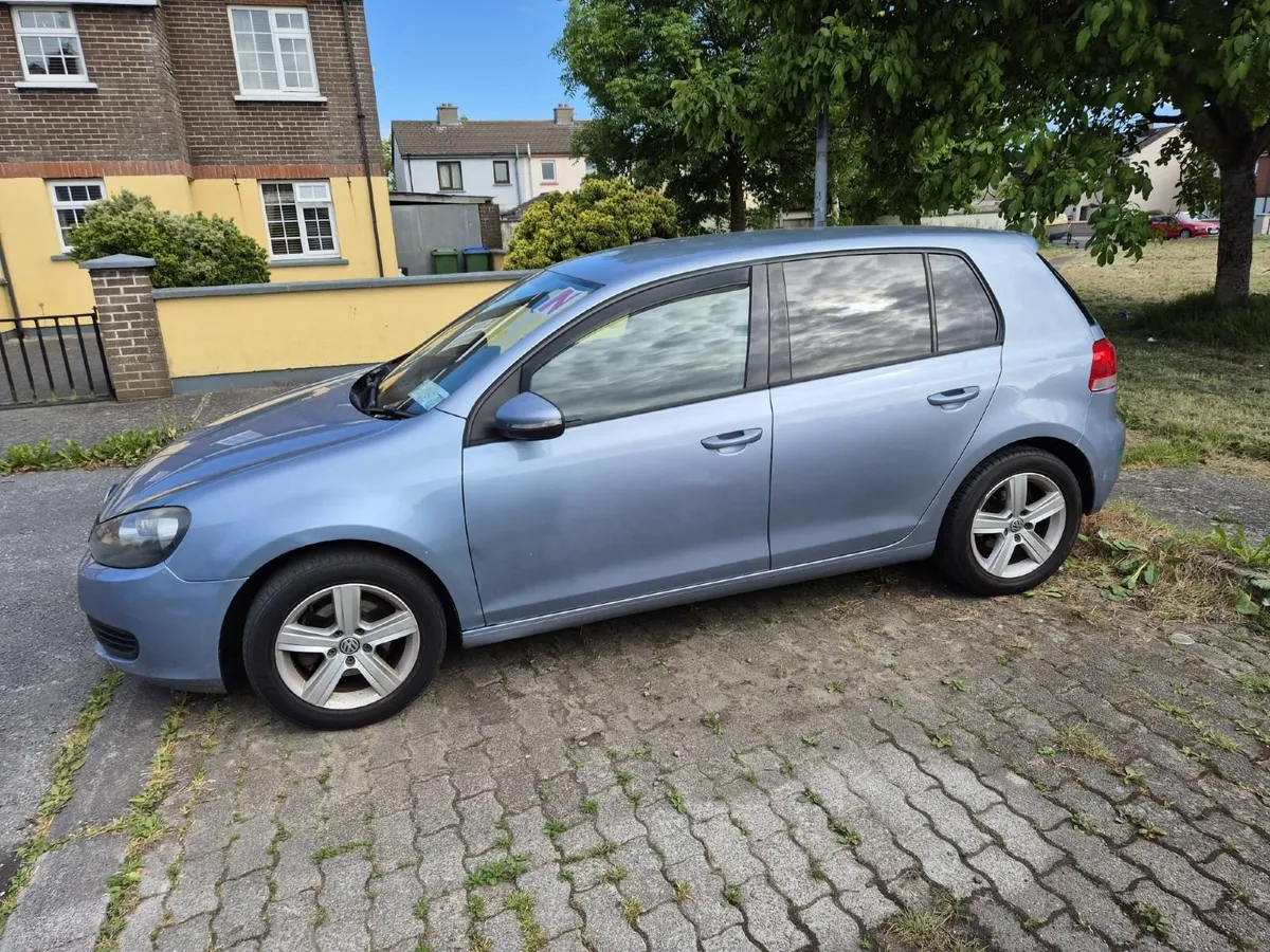 Volkswagen Golf 2010 - Image 4