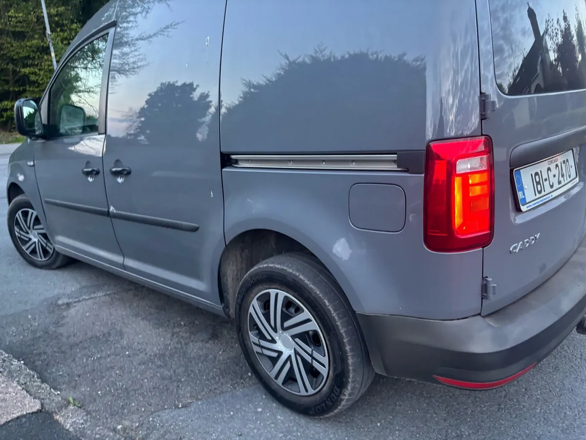 Van - Image 4