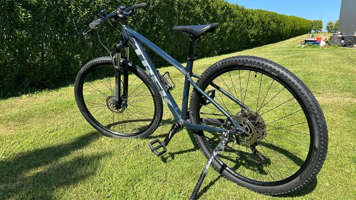 Trek Marlin 7 mountain bike - Image 3