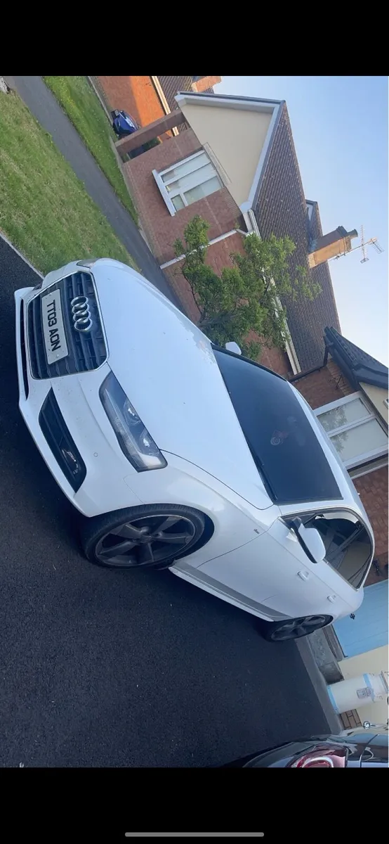 Audi A4 2012 - Image 1