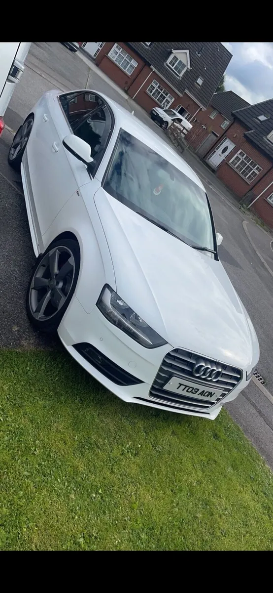 Audi A4 2012 - Image 2