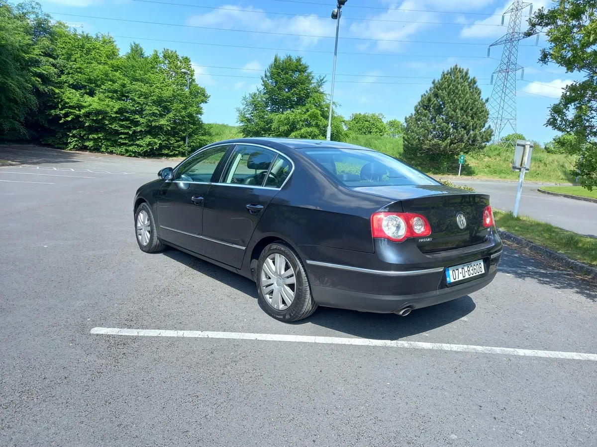 Volkswagen Passat 1.6Fsi pet 6Sp man 168k klms - Image 2
