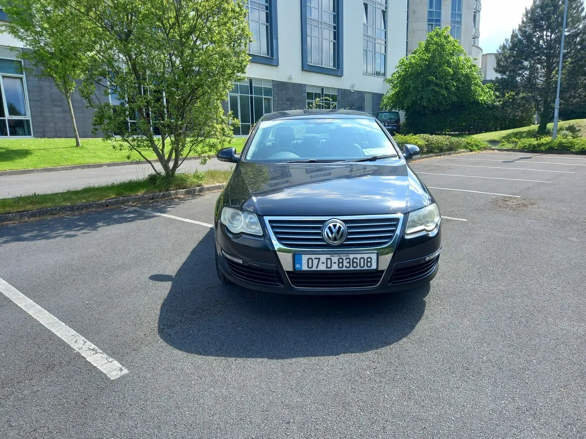 Volkswagen Passat 1.6Fsi pet 6Sp man 168k klms - Image 3