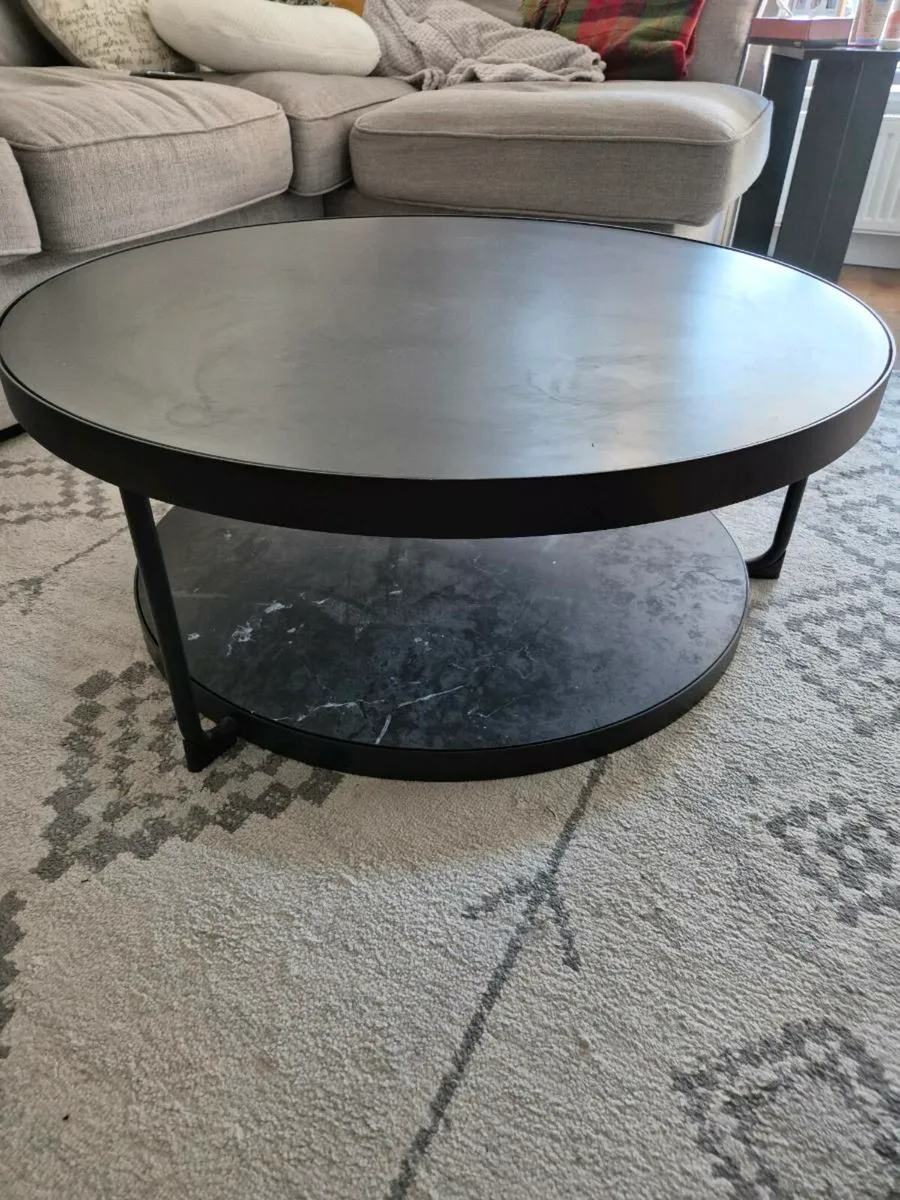 Round coffee table - Image 1