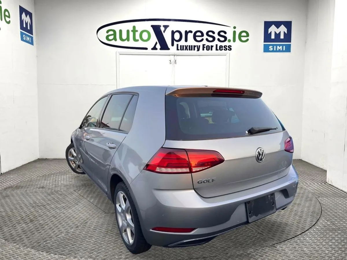 Volkswagen Golf 1.2 TSI Automatic  Reversing Came - Image 3