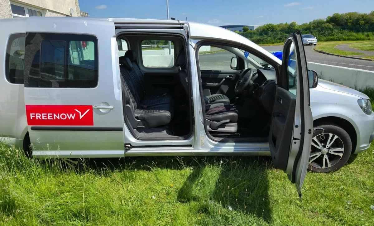 VW Caddy Maxi Life – | Wheelchair | Taxi Ready - Image 3