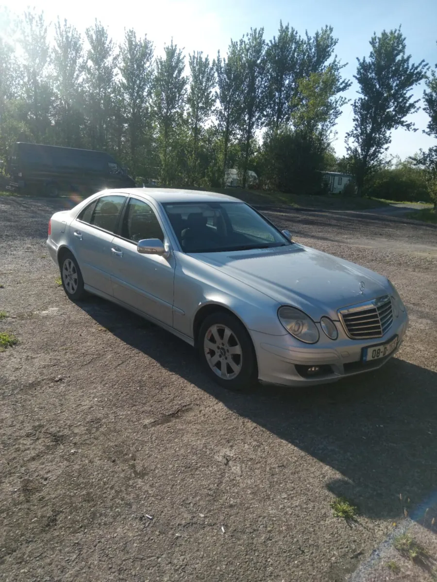 Mercedes benz e280 - Image 1